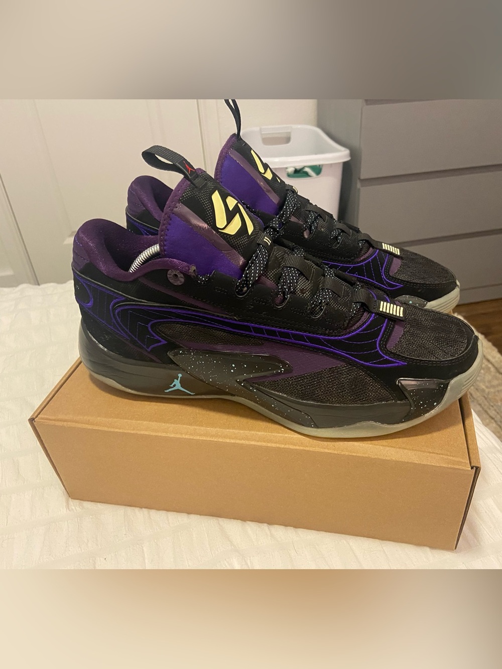 Jordan Luka II “Space Hunter” size 11
